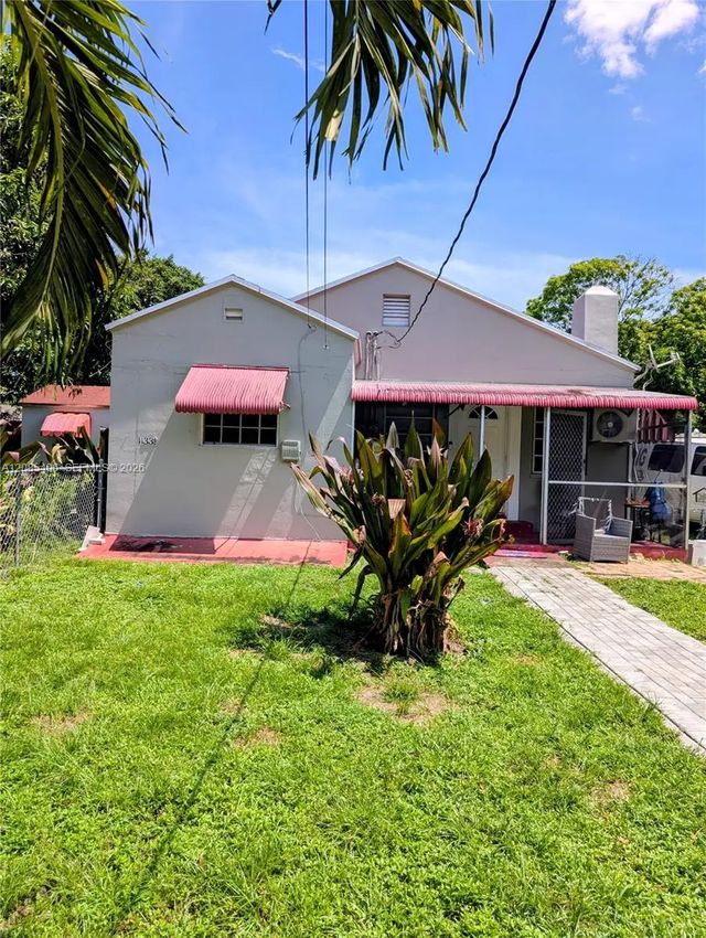 2 of 15 - 11339 Peachtree Drive, Miami, FL