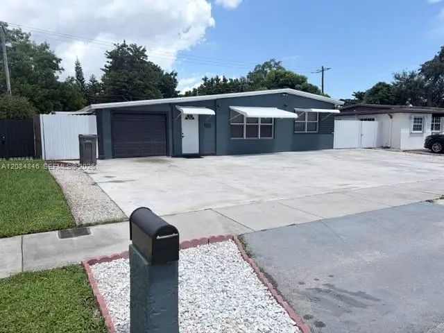 2 of 28 - 3611 Sw 40th Street, West Park, FL