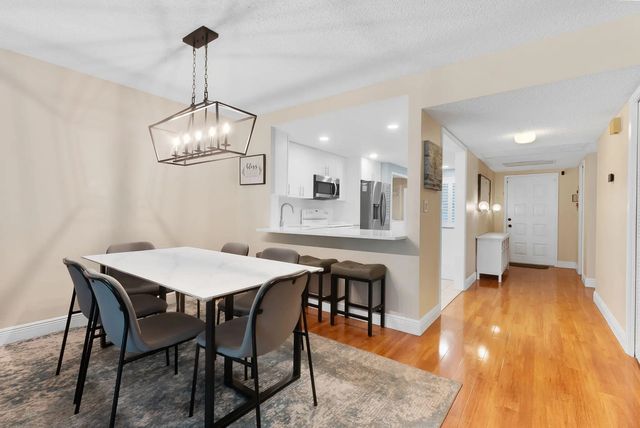 2 of 34 - 4007 N Cypress Drive #208, Pompano Beach, FL