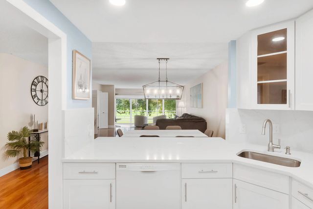 3 of 34 - 4007 N Cypress Drive #208, Pompano Beach, FL