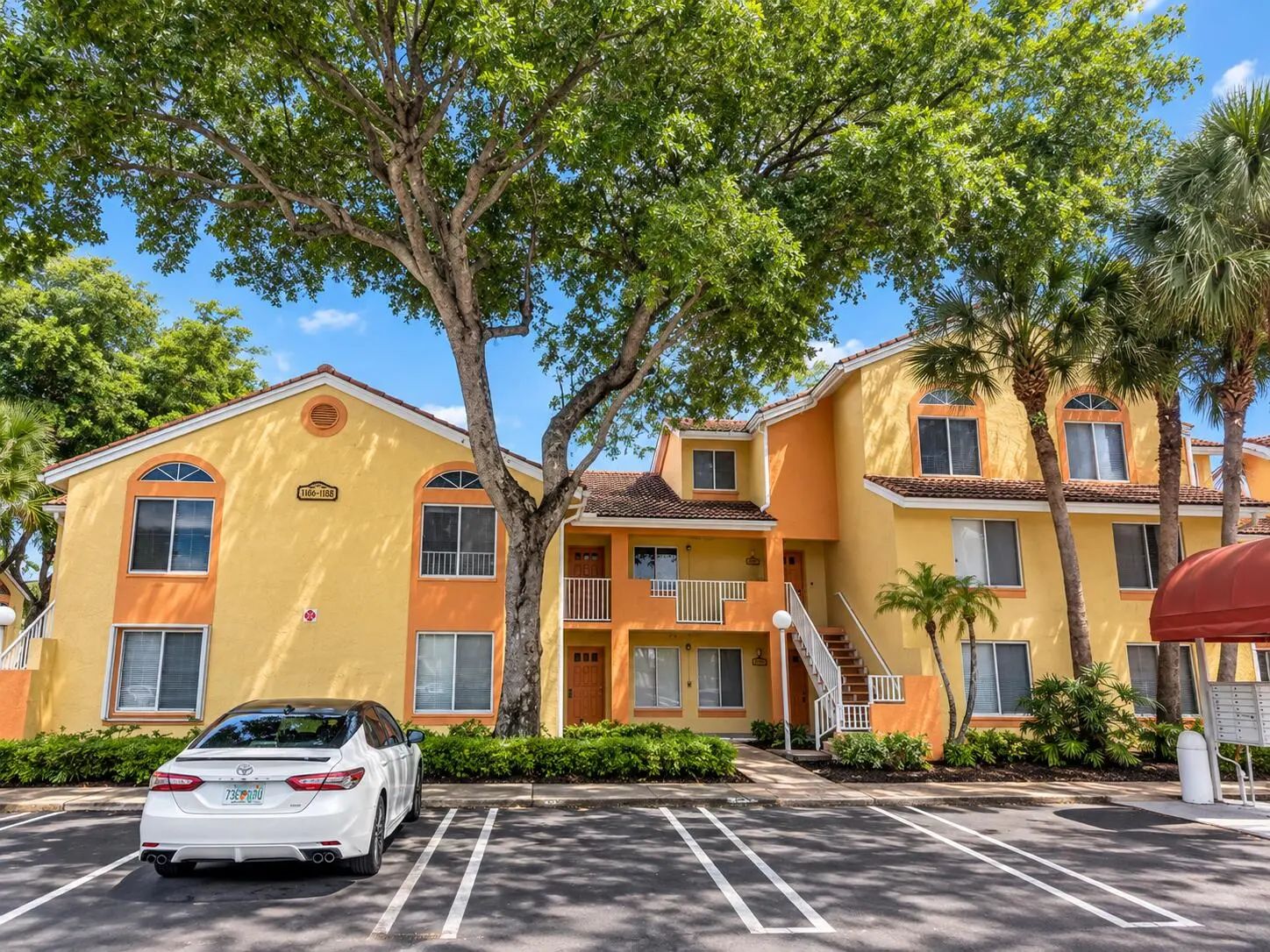 1172 Coral Club Drive #1172, Coral Springs