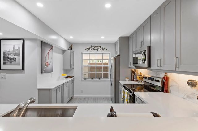 5 of 24 - 3063 N Palm Aire Drive #3063, Pompano Beach, FL