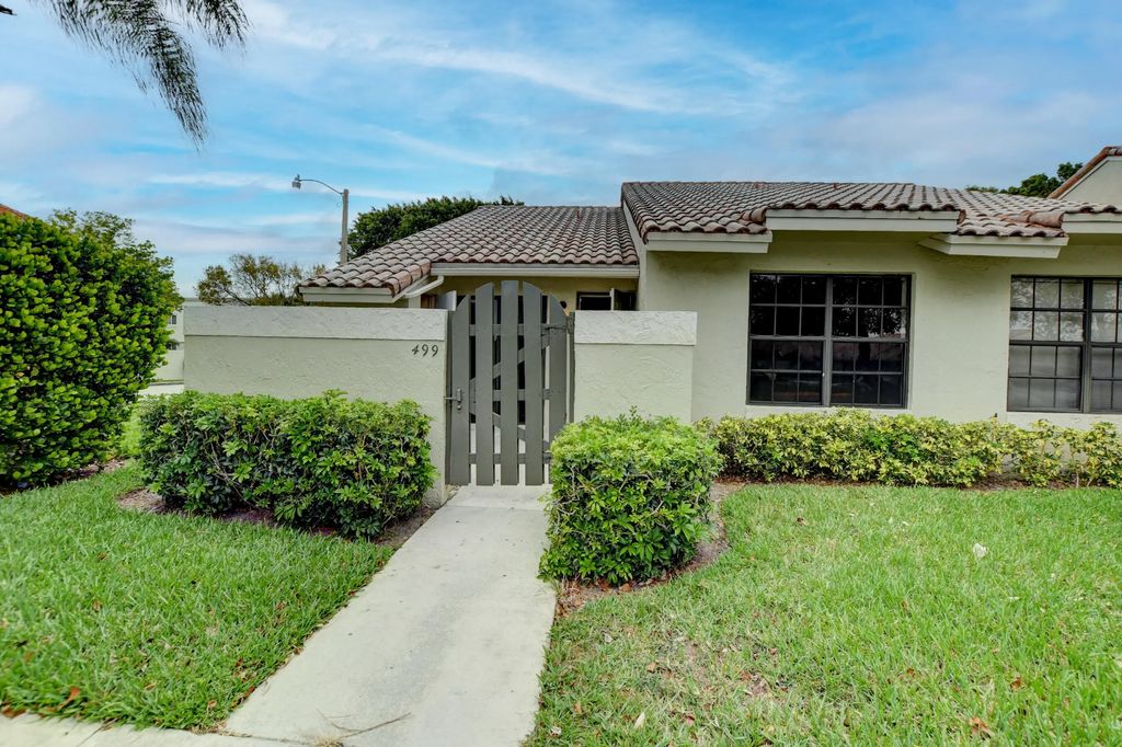 499 Hardwood Place, Boca Raton