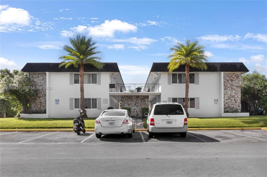 2040 Ne 170th Street #10, North Miami Beach