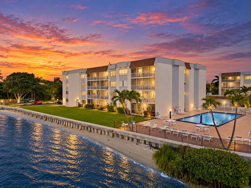 1516 S Lakeside Drive #408, Lake Worth Beach