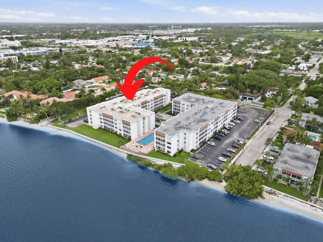 3 of 51 - 1516 S Lakeside Drive #408, Lake Worth Beach, FL