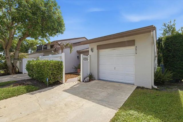 2 of 44 - 6676 Canary Palm  Circle #19, Boca Raton, FL