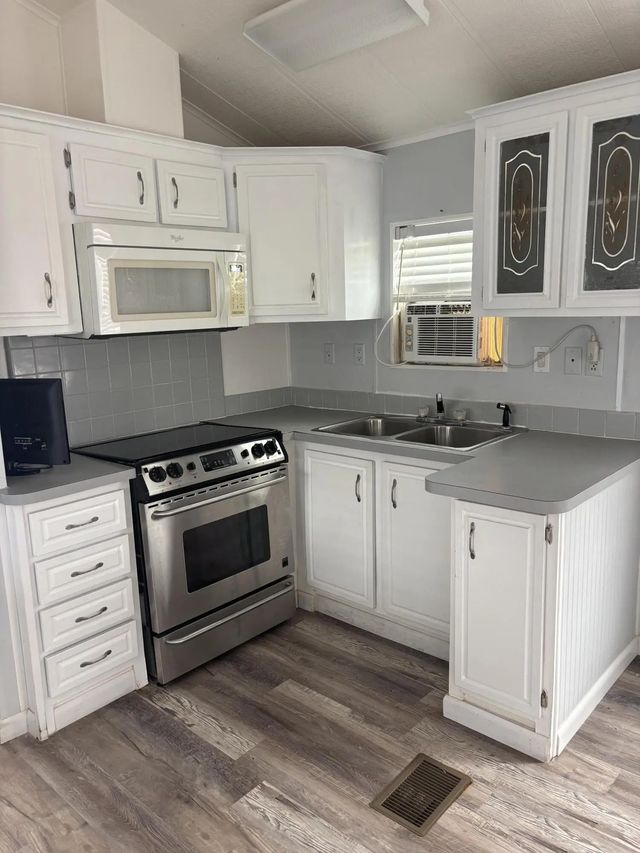 3 of 29 - 36 E 2nd Street #p4, Key Largo, FL