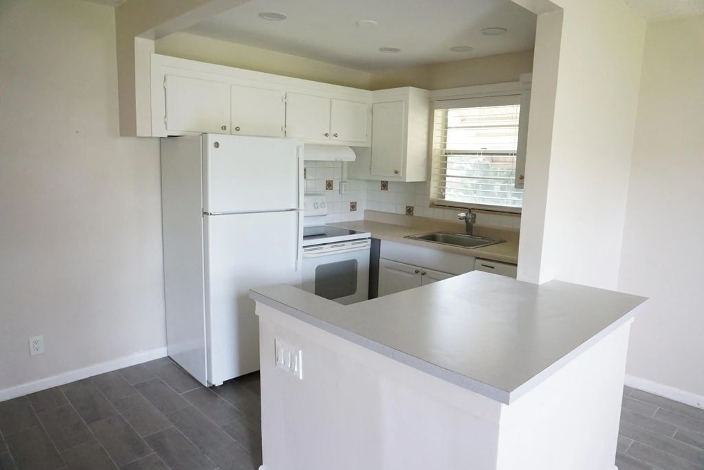 249 Sheffield K, West Palm Beach