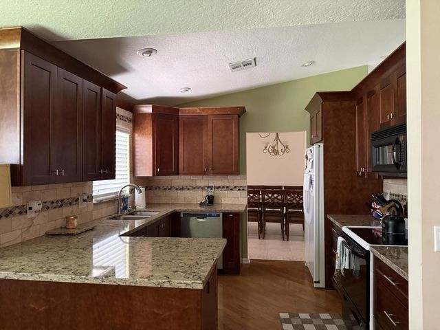 3 of 23 - 102 Sand Pine Way, Royal Palm Beach, FL