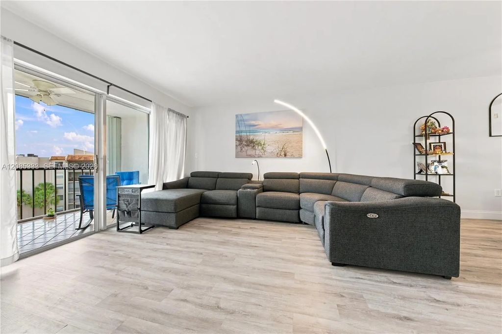 3930 Inverrary Boulevard #602-d, Lauderhill