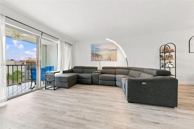 3930 Inverrary Boulevard #602-d, Lauderhill