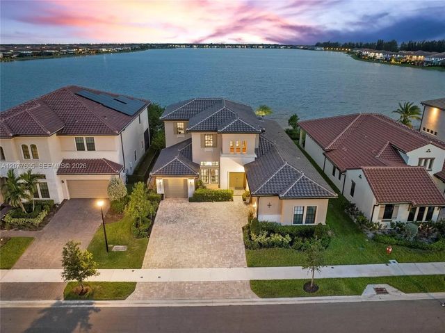 12570 N Parkland Bay Trail, Parkland