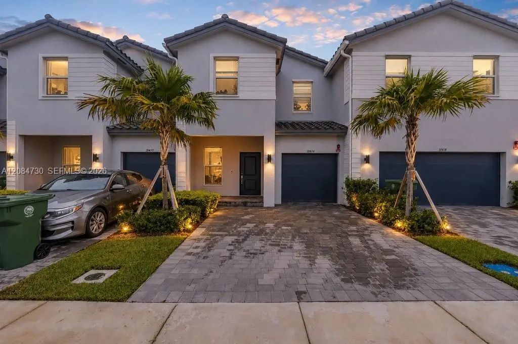 18414 Sw 2nd Street, Pembroke Pines
