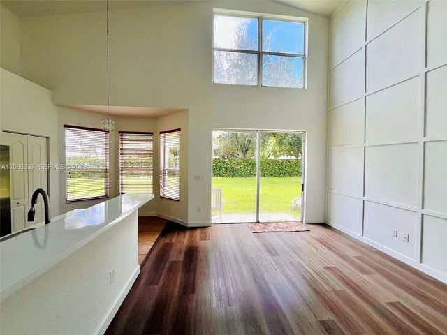 2 of 37 - 1261 Ne 37th Place, Homestead, FL