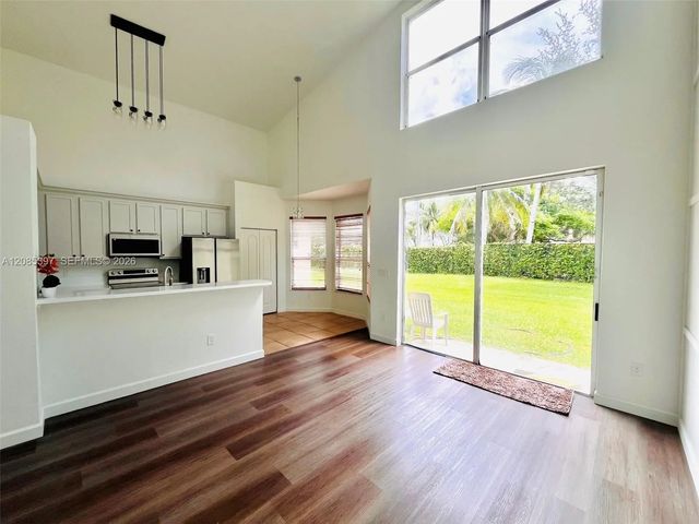 4 of 37 - 1261 Ne 37th Place, Homestead, FL