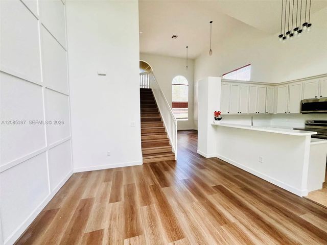 5 of 37 - 1261 Ne 37th Place, Homestead, FL