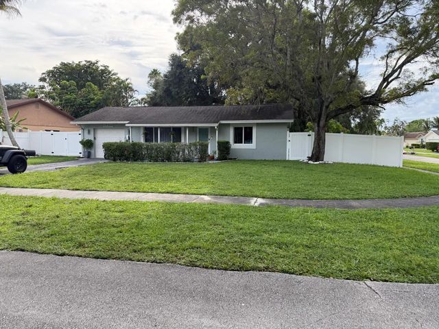 4 of 25 - 18422 Spanish Isles Place, Boca Raton, FL