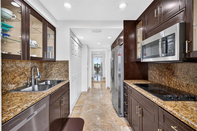 5 of 43 - 2800 Island Boulevard #1202, Aventura, FL