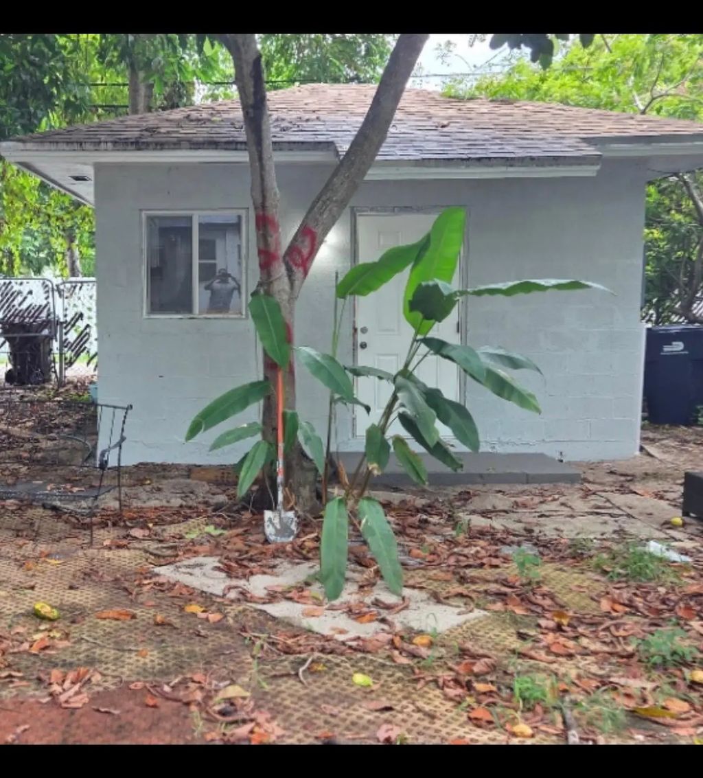 1243 Ne 159th Street, North Miami Beach