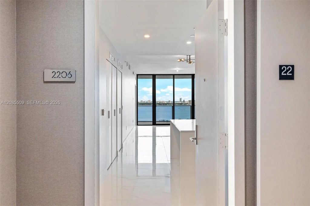 700 Ne 24th Street #2206, Miami