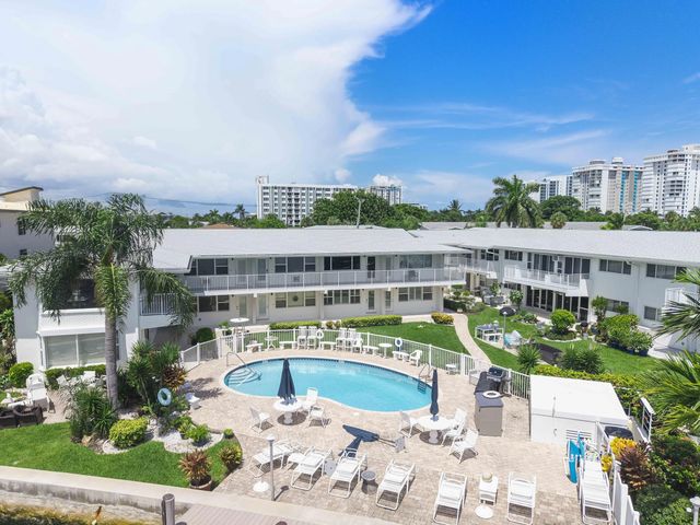 4 of 34 - 3216 Se 12th Street #10, Pompano Beach, FL