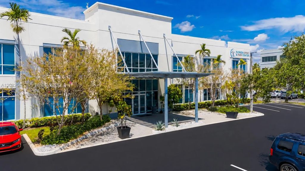2010 Nw 150th Avenue #210, Pembroke Pines