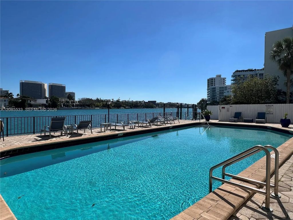 10101 E Bay Harbor Drive #301, Bay Harbor Islands