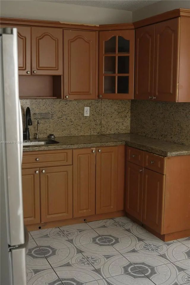 3 of 23 - 941 Nw 102nd Street, Miami, FL