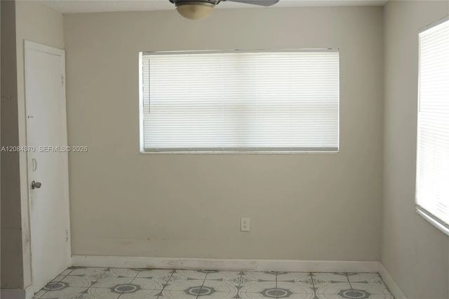 4 of 23 - 941 Nw 102nd Street, Miami, FL