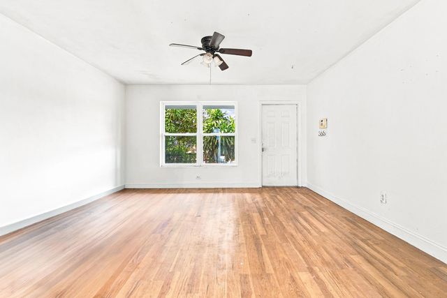 3 of 19 - 724 S D Street, Lake Worth Beach, FL