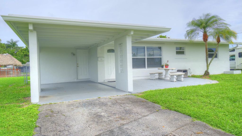 1128 W River Drive, Margate