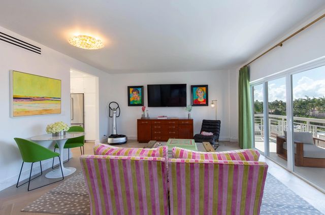 5 of 38 - 250 Bradley Place #502, Palm Beach, FL