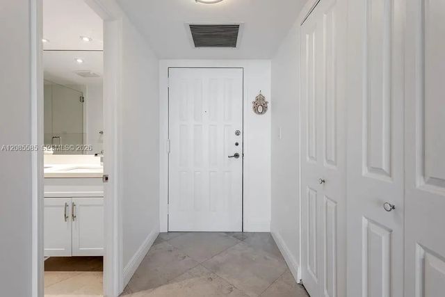 4 of 41 - 600 Parkview Drive #829, Hallandale Beach, FL