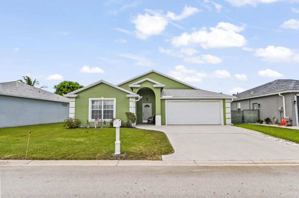 1324 Cape May Lane, Greenacres