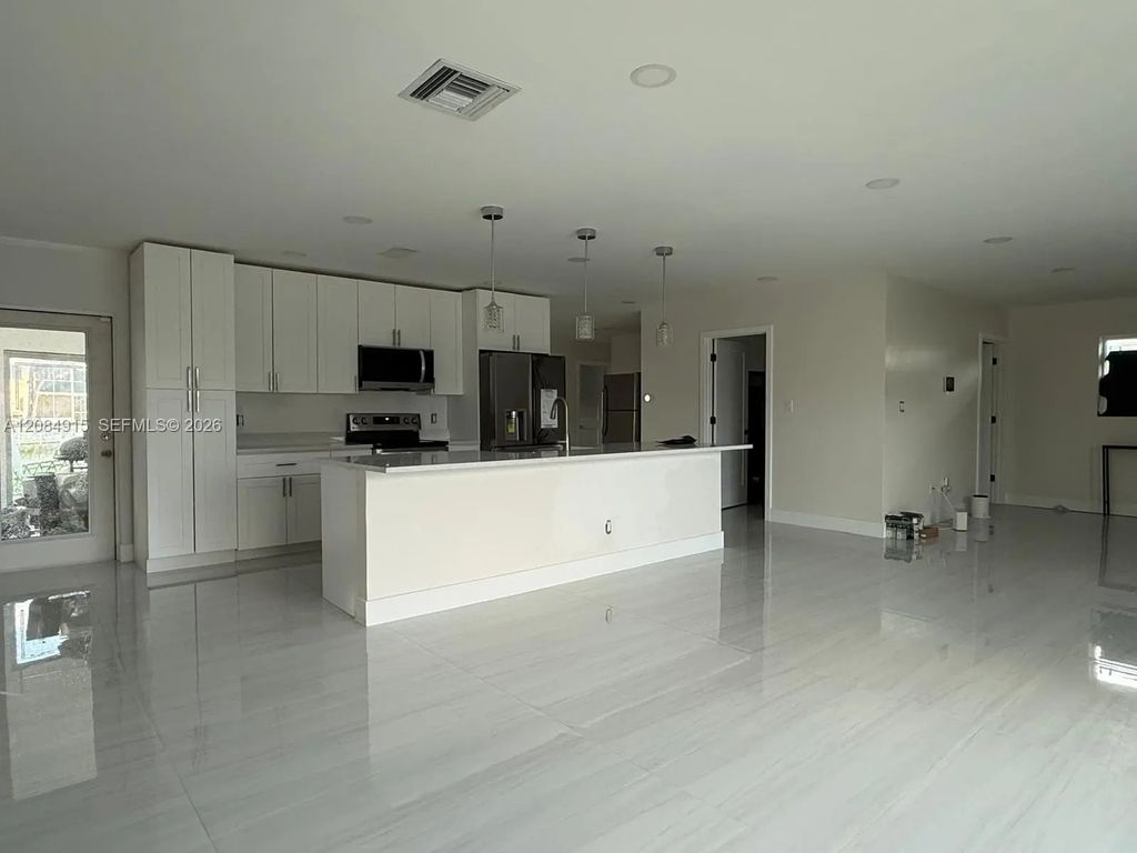 9606 Nw 80th Street, Tamarac