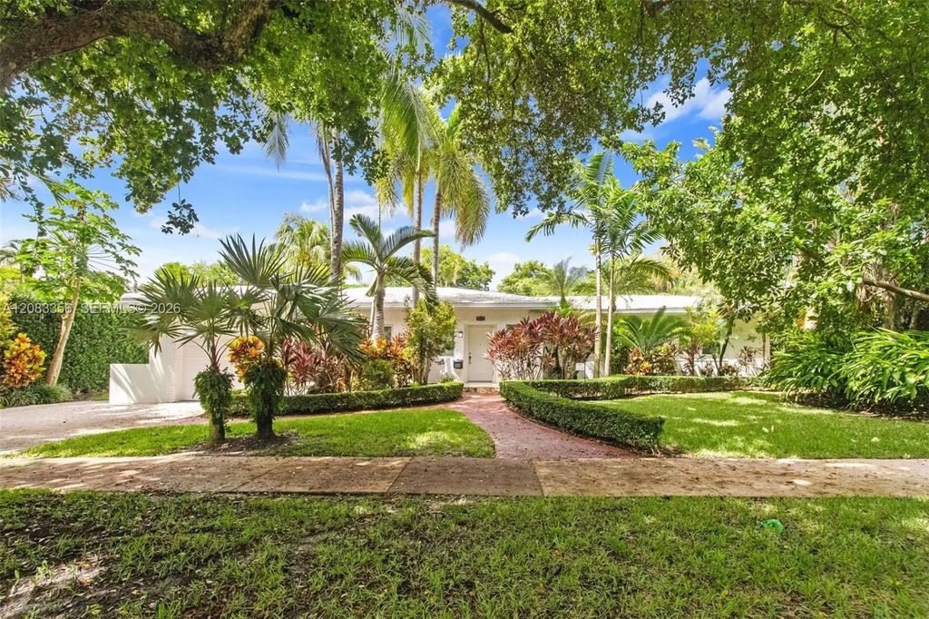 615 Santurce Avenue, Coral Gables