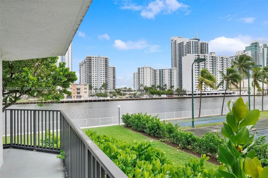 1000 Parkview Drive #220, Hallandale Beach