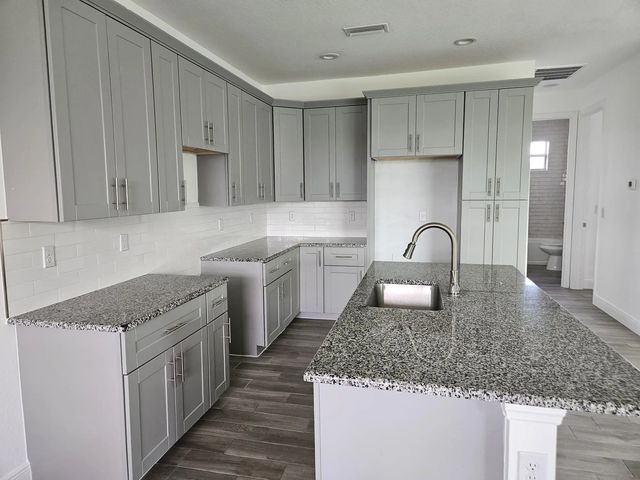 4 of 18 - 125 Bethlehem Place, LaBelle, FL