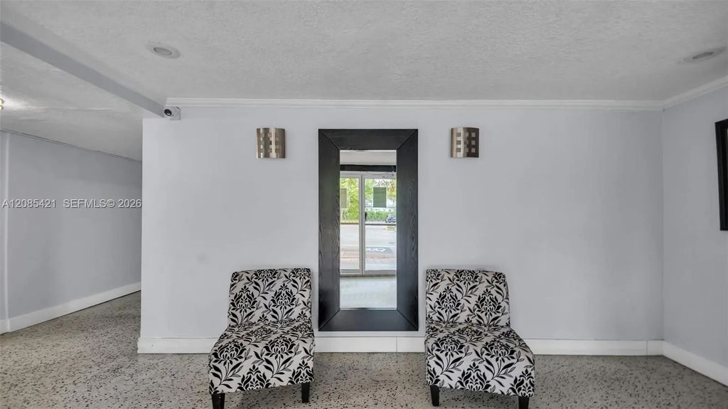 8001 Crespi Boulevard #4b, Miami Beach