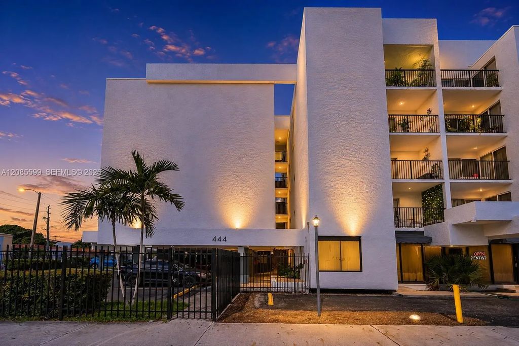 444 Sw 27th Avenue #32, Miami