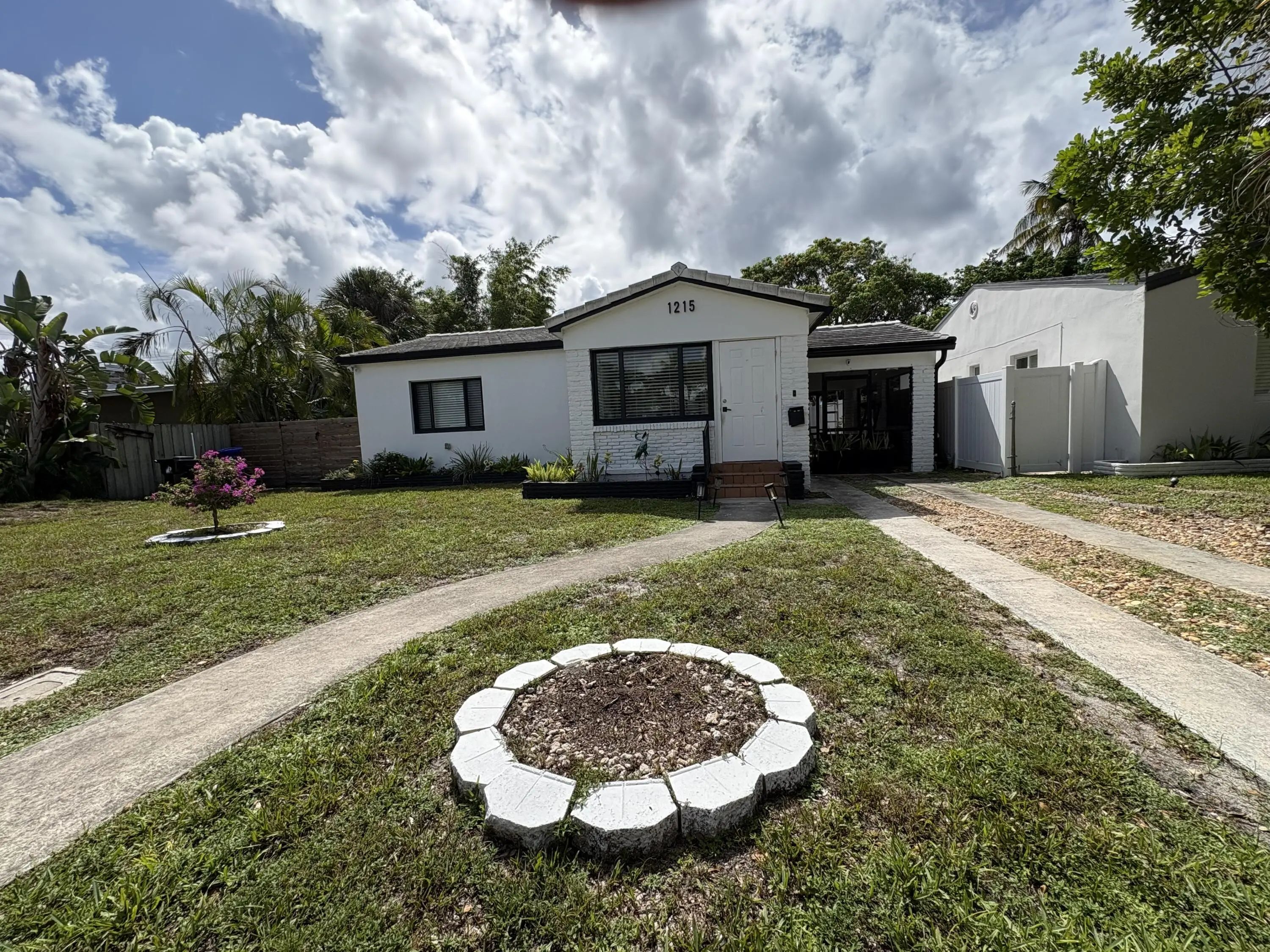 1215 Ne 16th Terrace, Fort Lauderdale