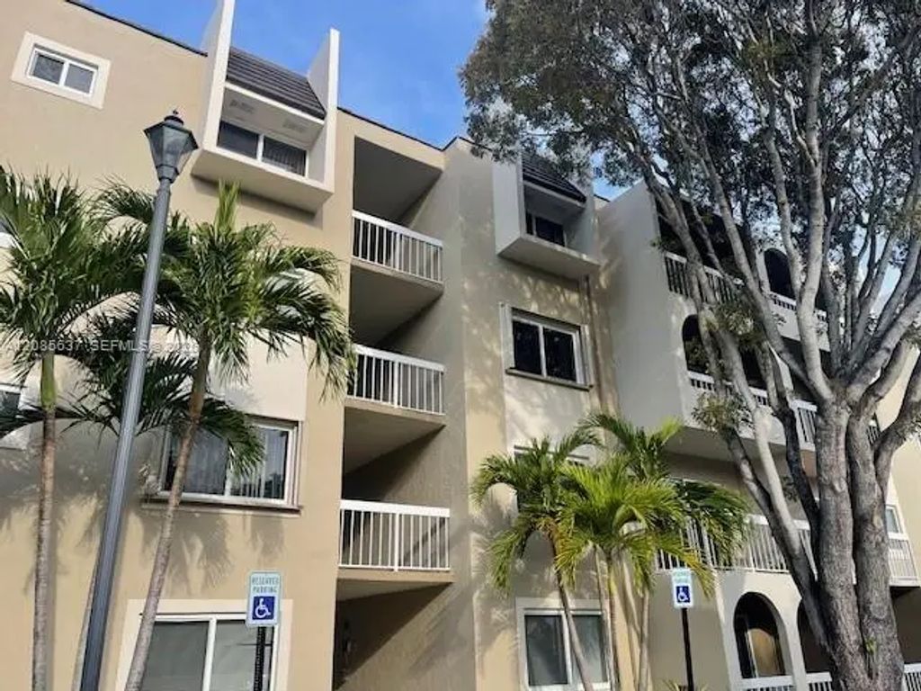 7703 Camino Real #a-213, Miami