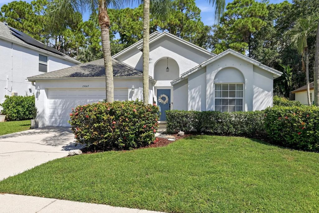 15067 Oak Chase Court, Wellington
