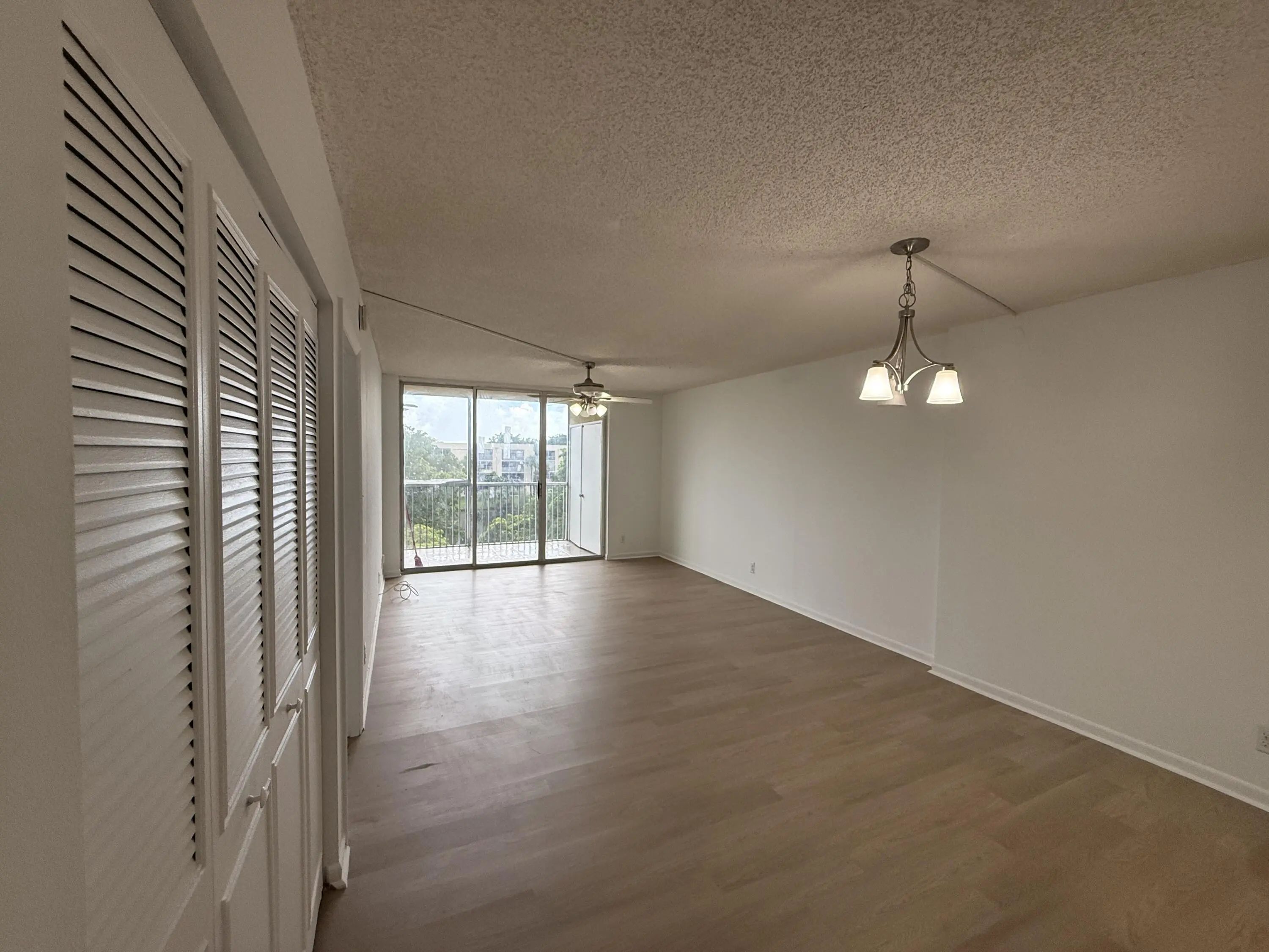 3161 Nw 47th Terrace #402, Lauderdale Lakes