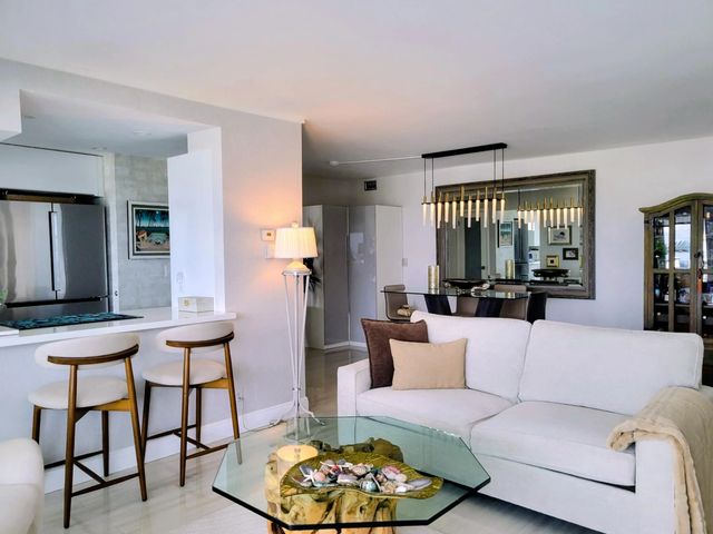 2 of 33 - 2715 N Ocean Boulevard N #16b, Fort Lauderdale, FL