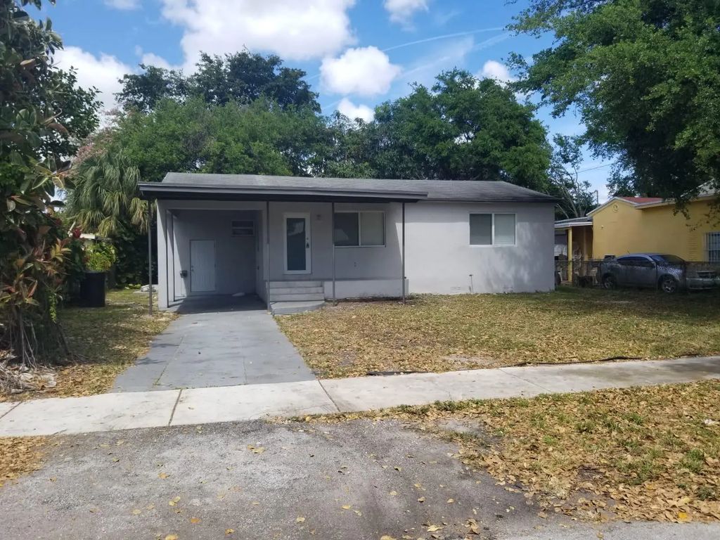 831 Ne 156th Terrace, North Miami Beach