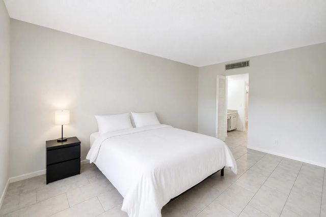 5 of 23 - 6300 Nw 62nd Street #308, Tamarac, FL