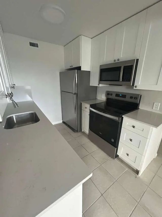 2 of 15 - 4119 Newport U, Deerfield Beach, FL