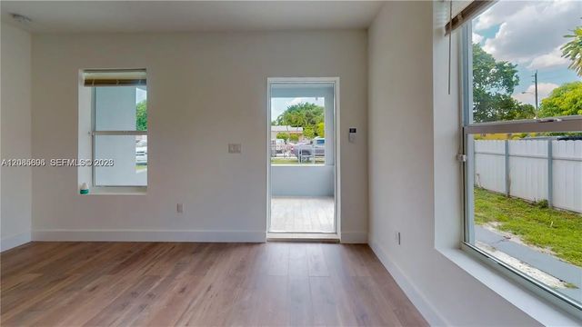 4 of 33 - 511 Se 2nd Street, Hialeah, FL